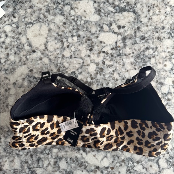 Torrid Racer back Leopard Print Lace Bra with Black Accents - Picture 2 of 3